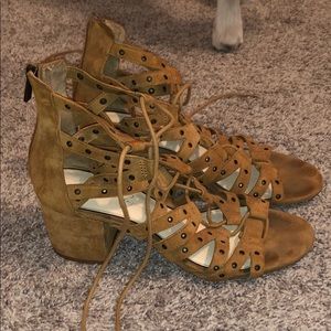 Jessica Simpson Lace up Heel